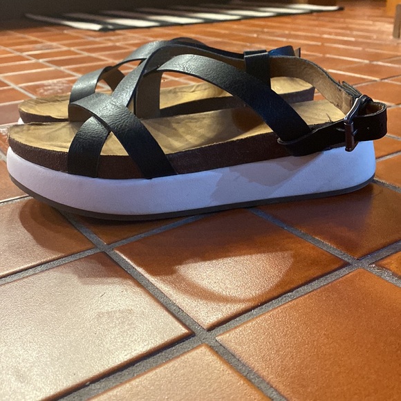 Crown Vintage platform sandal - Picture 2 of 6